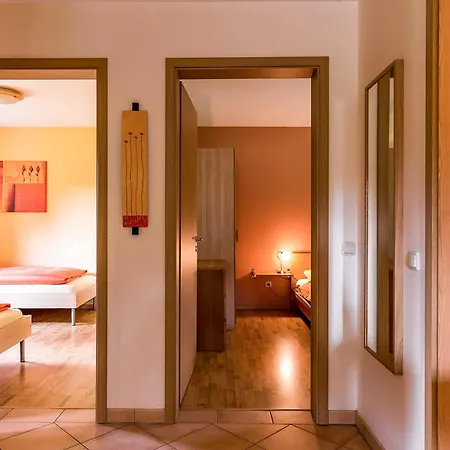 Apartment Mohnblume- Landhausstil-ferienwohnung Mit Terrasse, Grossem Garten & Naturblick *
